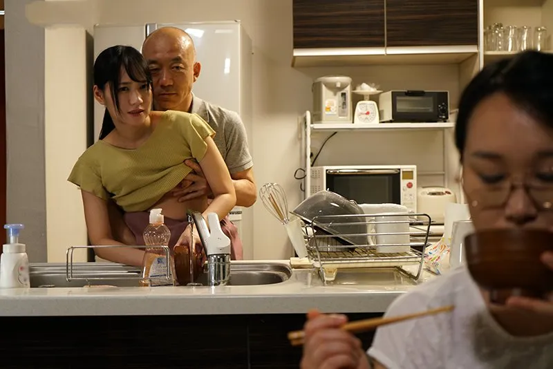 Chồng yêu địt con gái riêng của người vợ khi biết cô vợ không thể sinh con cho mình