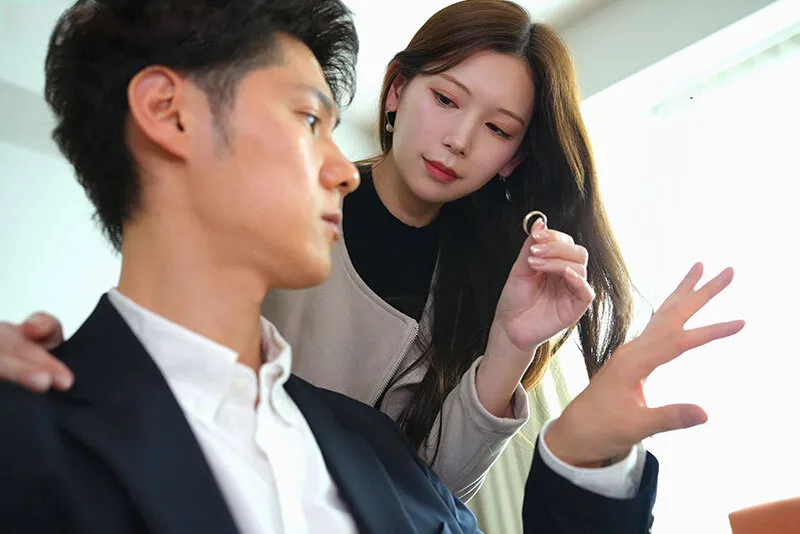 Cô vợ đi đi giã ngoại, người chồng ở nhà bị nhỏ em bà xã gạ chịch không trượt phát nào